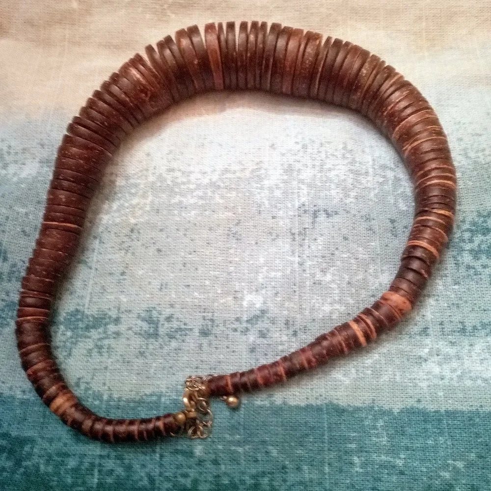 Wood Disc Necklace - Picture 4 of 5